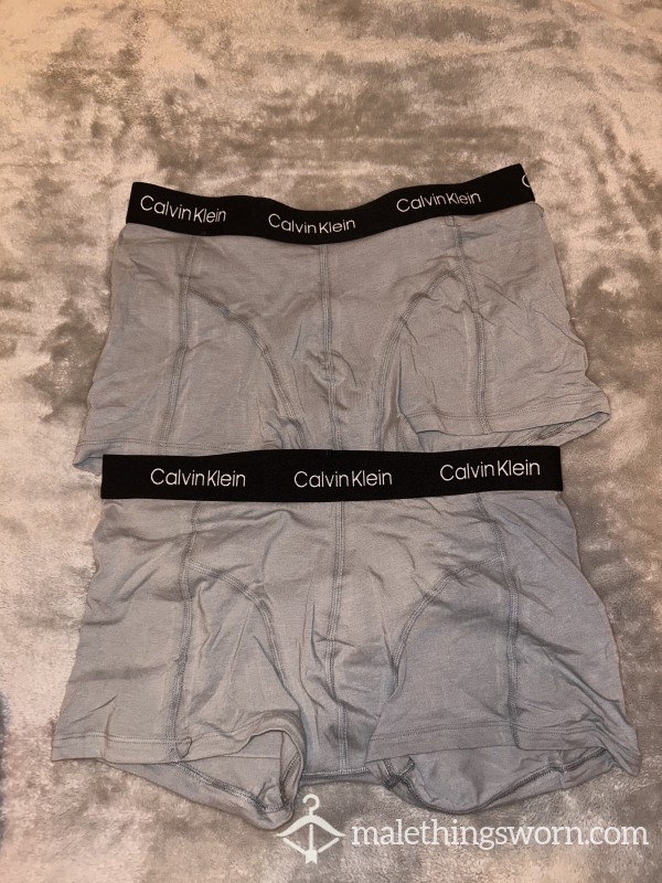 CALVIN KLEIN GREY BOXERS