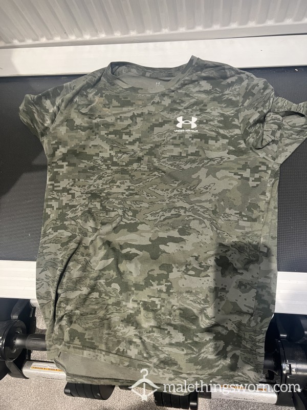 Camo Under Armour Gym Tee - L