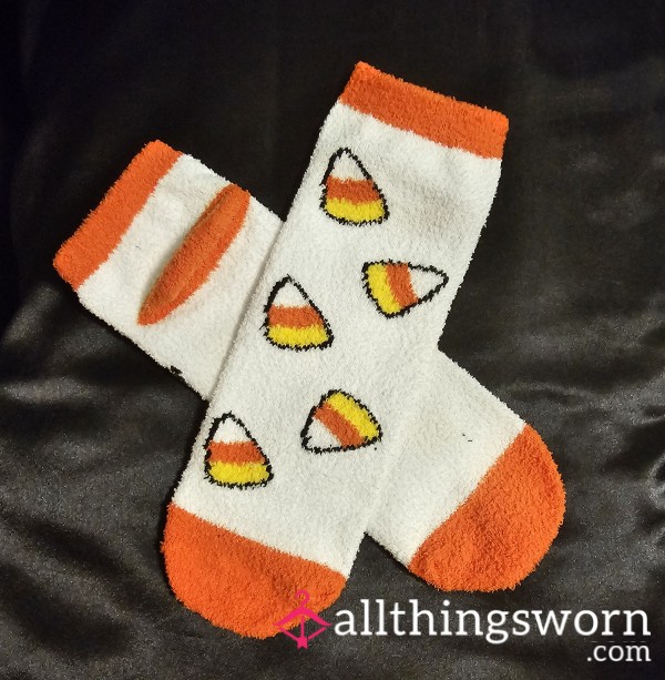 🎃"Candy Cornchip Toes" Candy Corn Fuzzy Socks