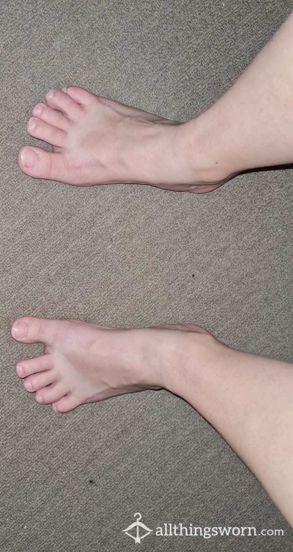 Ca**ie Foot Pics