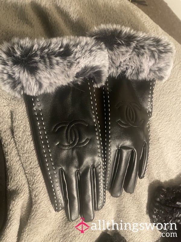 Chanel Stunning Leather Gloves