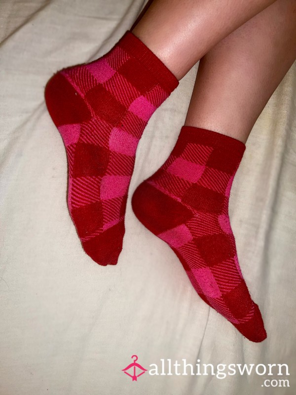 Checkered Plaid Ankle Socks - Red & Pink