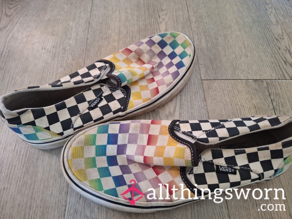 🌈 Checkered Vans