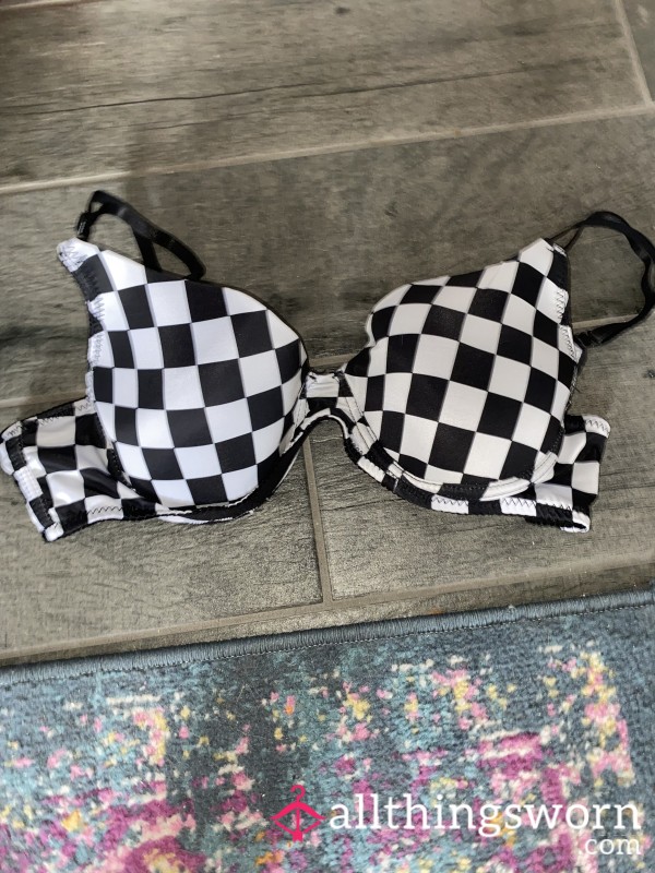 ✨ Chic Checkered Bra: Flirty & Fun! ✨