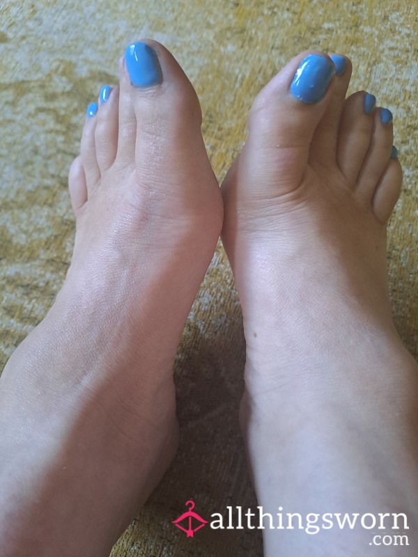 Choose My Toe Nail Colour And Watch Me Have My Feet Done At The Spa