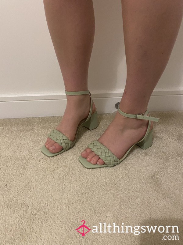 Clarissa’s Green Heels