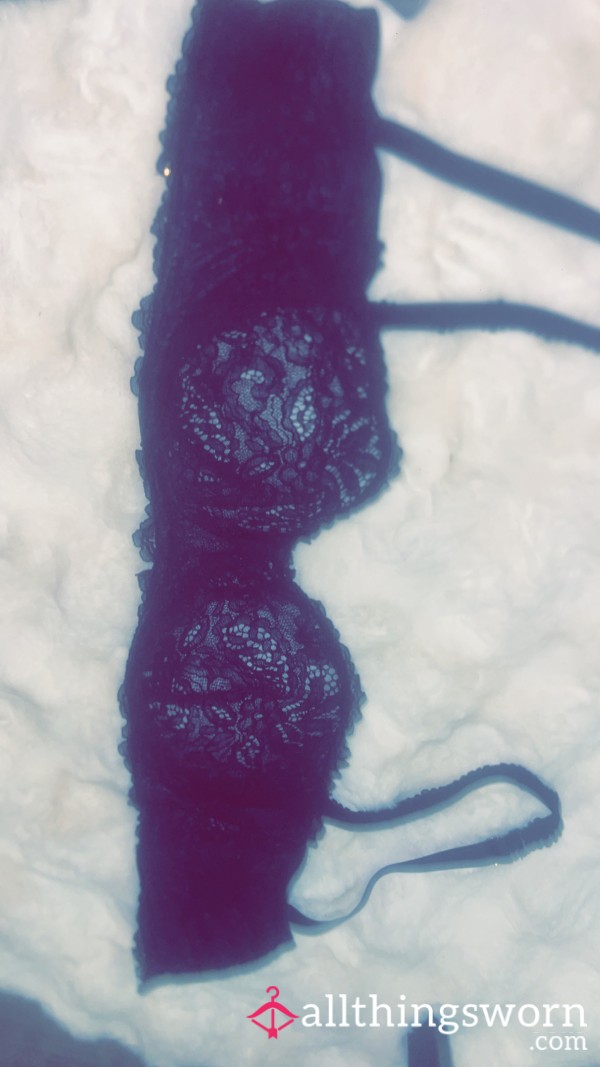 Cla**ic Black Lace Bra