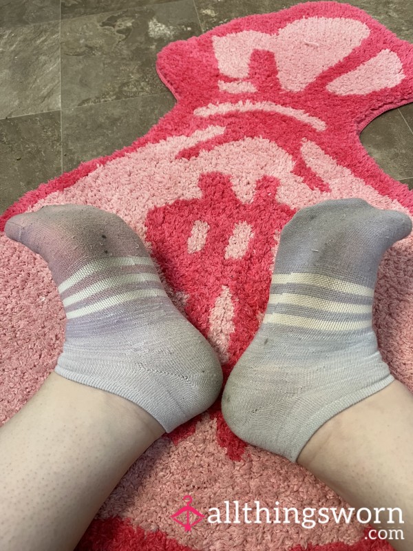 Cla**ic Mismatched Striped Socks – Worn & Broken In