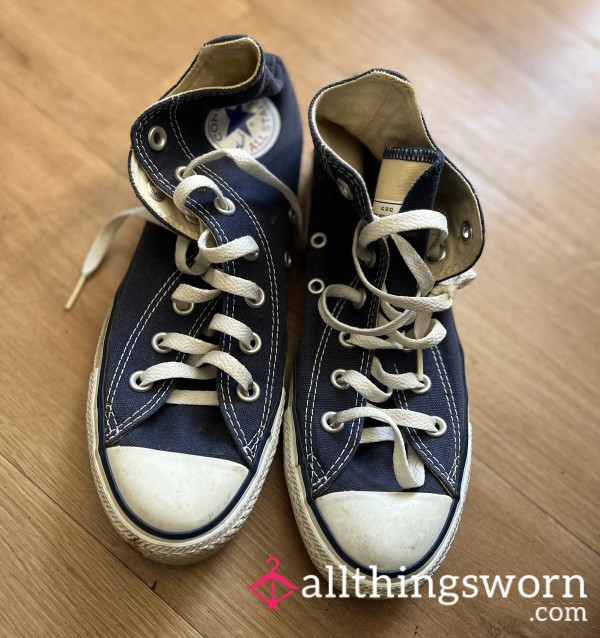 Converse Men Size 7.5 Women’s 5.5