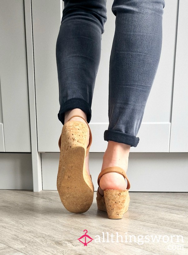 Cork Wedged Sandals 👡