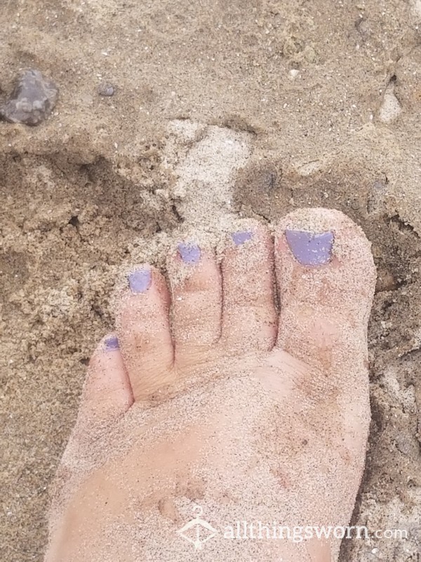 Cottage Life Feet Pic Series