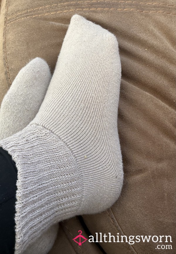 Cozy Socks That Have Kept My Feet Warm