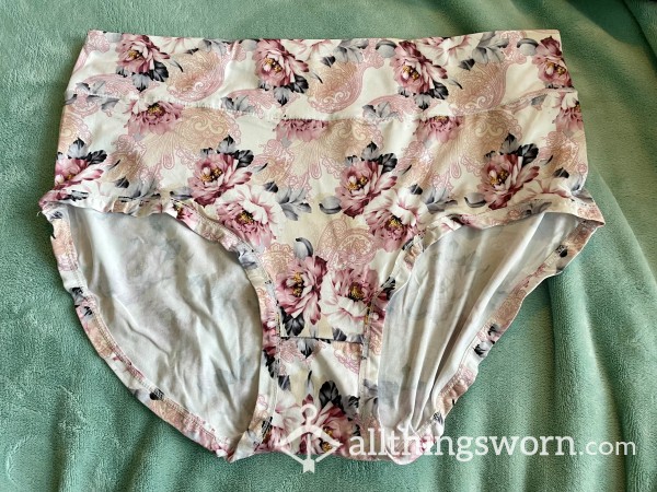 Cream And Pink Flor*l Fullbacks