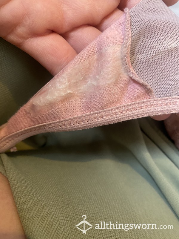 🤍 CREAMY PINK THONGS