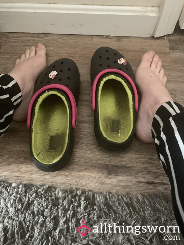 Crocs Black Multicolor Size 10 Woman’s S**y Worn Smelly