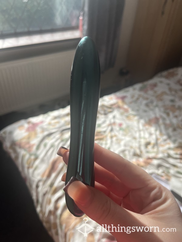 C*mmy Abused Vibrator