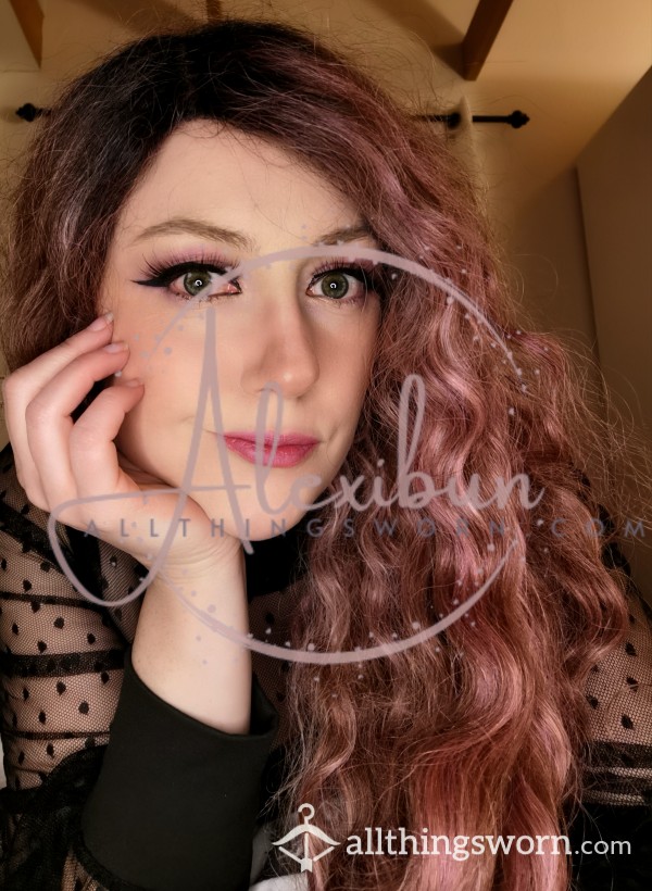 Custom Video With Alexibun😘 - Starting At €30!