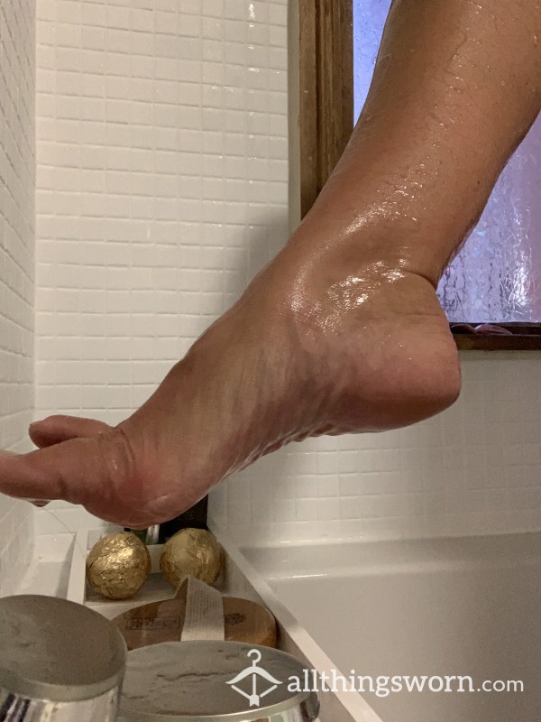 Custom Feet Pics