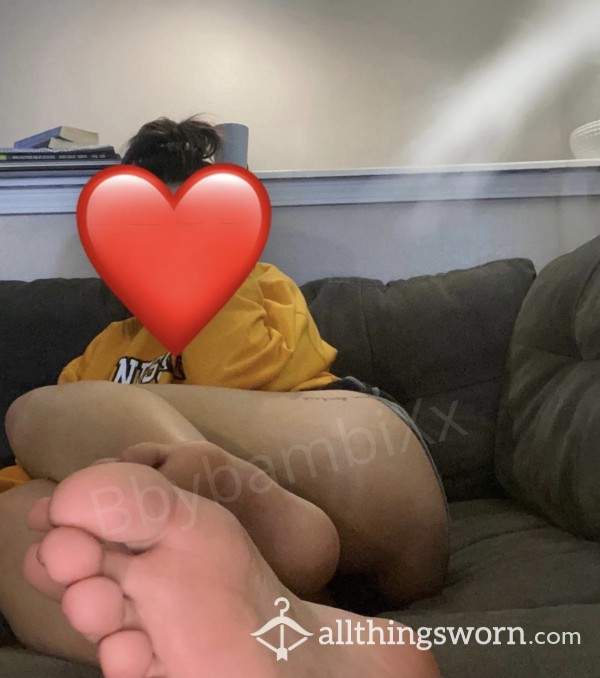 Custom Feet Pics