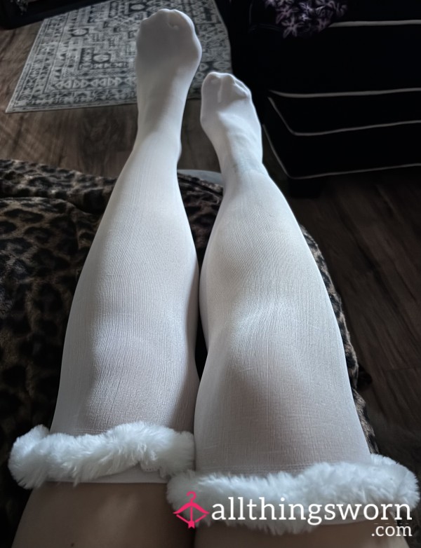 SOLD*Cute Knee High Socks With Fluff In White 🤍