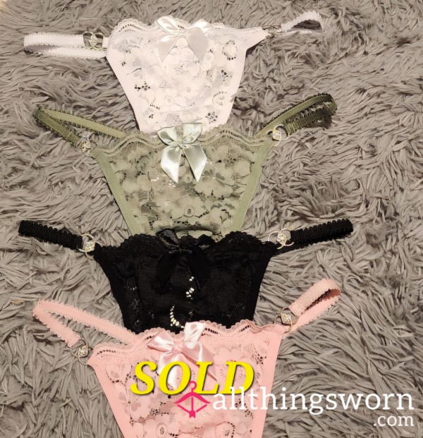 Cute Flor*l Lace Thongs