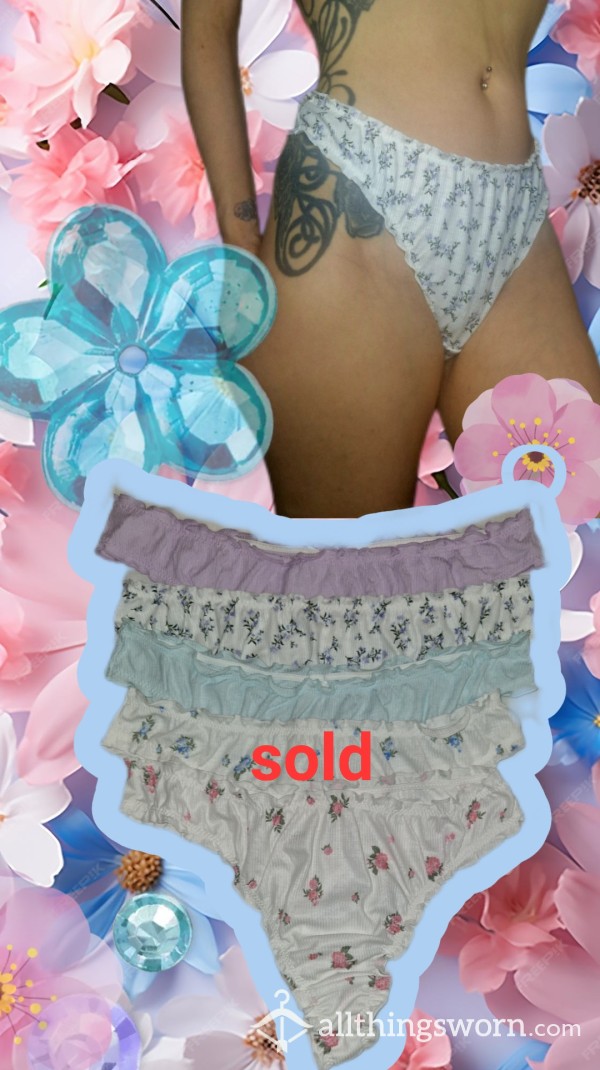 Cute Pastel Flor*l Thongs