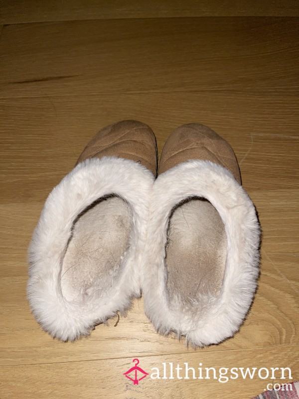 Dark And Dirty Slippers With Extra Smell