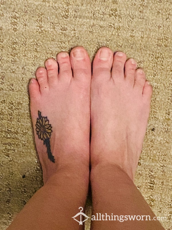 Dealer’s Choice! Feet Pics