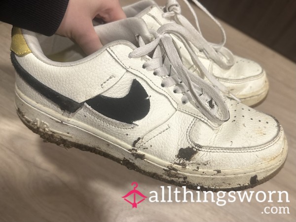 DIRTY AND SWEATY TRAINERS