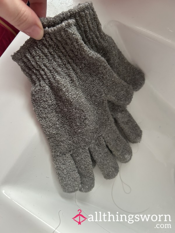 Dirty Exfoliating Gloves