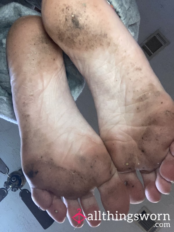 Dirty Feet Play