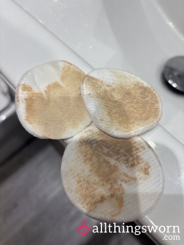 Dirty Make Up Pads