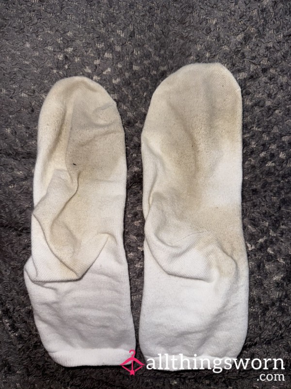 VERY DIRTY SMELLY WHITE SOCKS