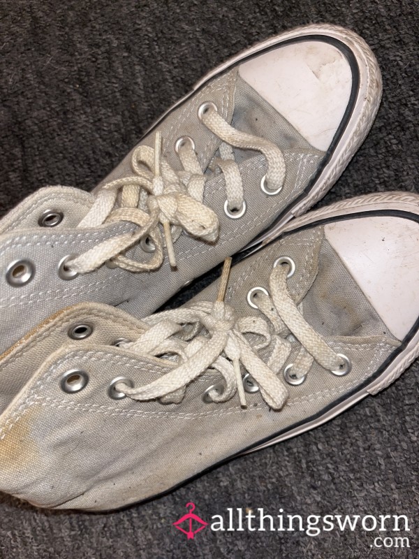 Dirty Well-Worn Converse (UK3)