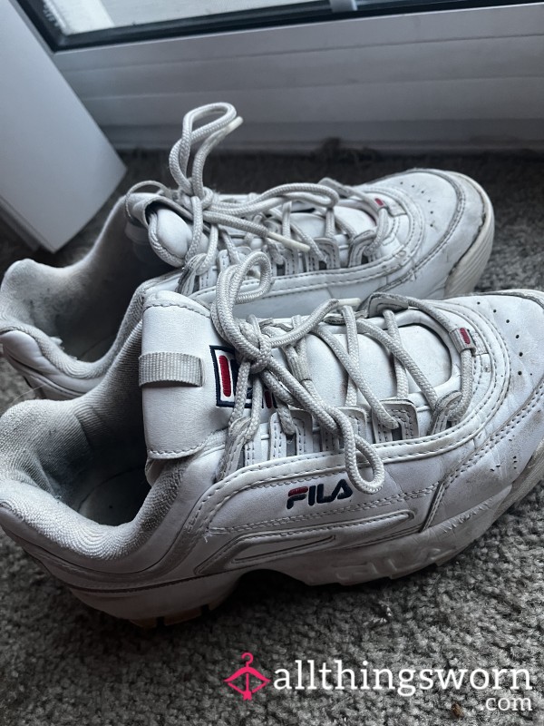 Dirty Well-worn Filas