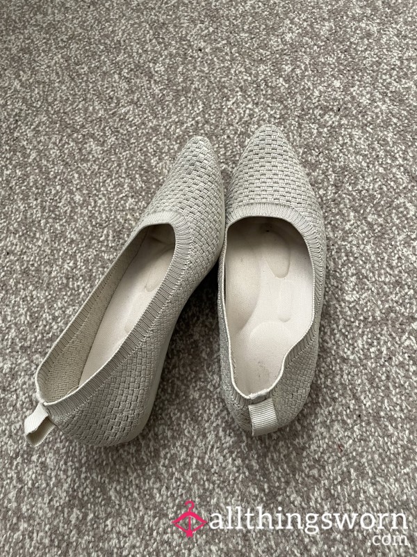 *SOLD* Dirty Well Worn Pointed Cream Flat Shoes