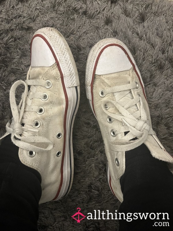 Dirty White Converse