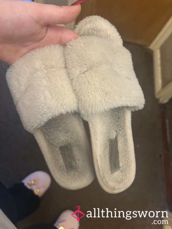 Dirty White Slippers