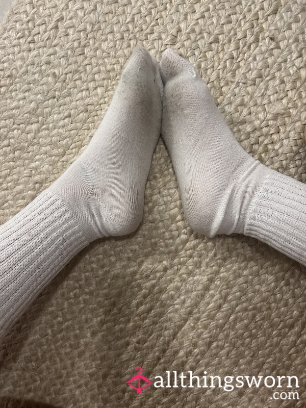 Dirty White Thin Socks