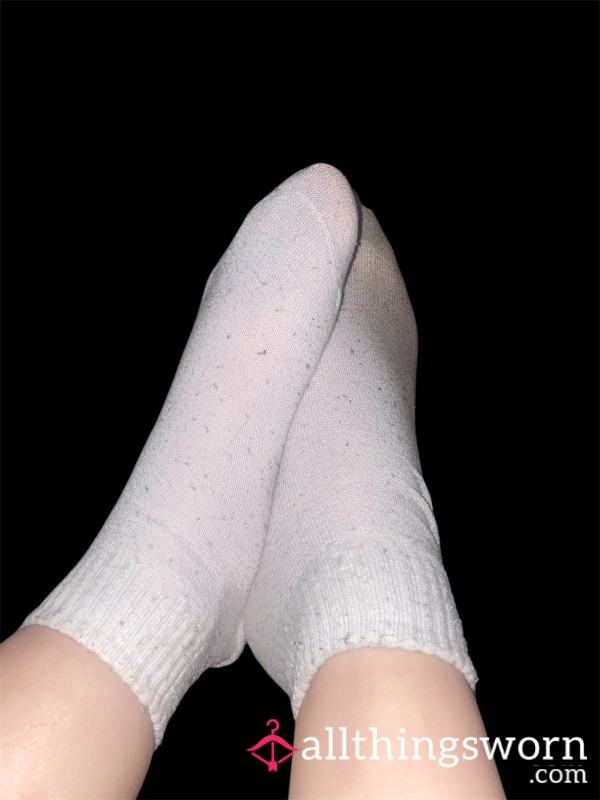 Dirty White Worn Ankle Socks