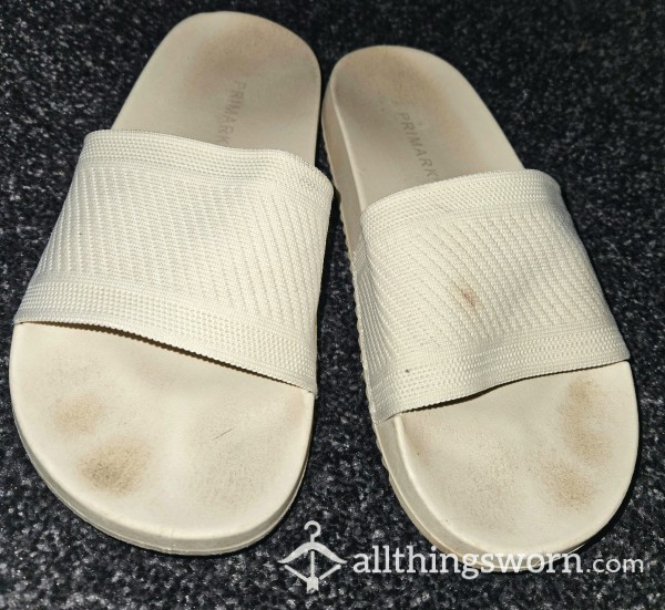 Dirty Worn Light Sliders Size Uk6