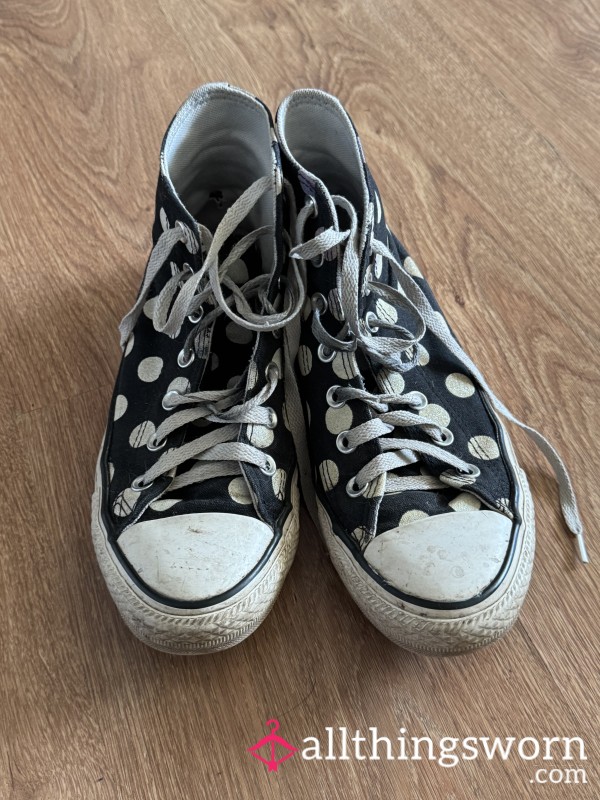 Dirty Worn Out Polka Dot Converse 🖤🤍