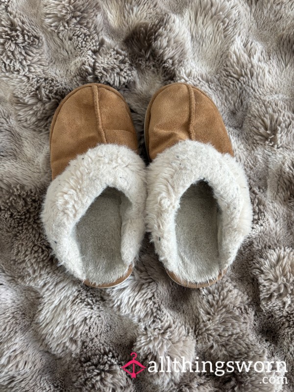 Dirty Worn Ugg Style Slippers Size 6