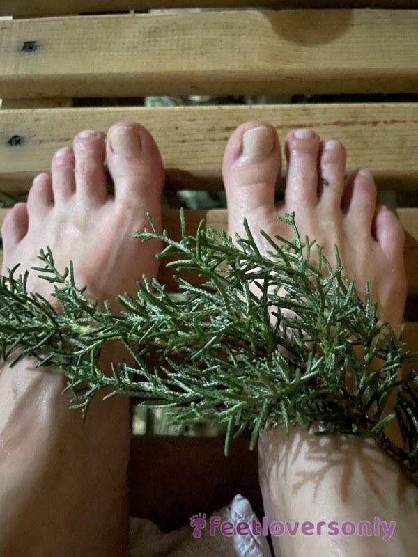 Do My Feet In Hot Sauna