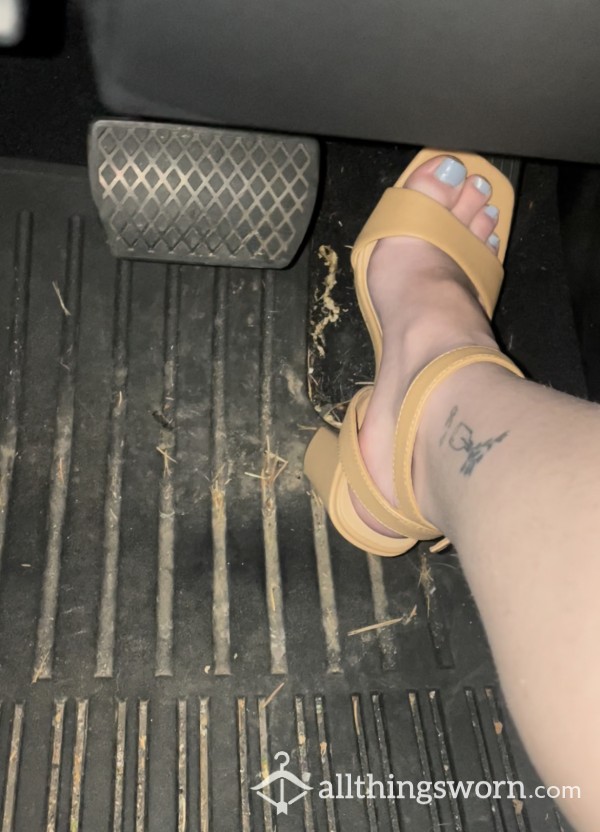 Driving With S**y High Heels 👠