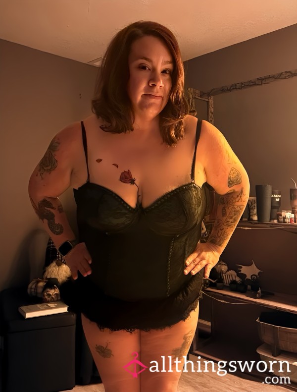 Emerald Corset And Purple Cheekies