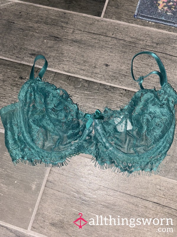 Emerald Green Bra 💚💋