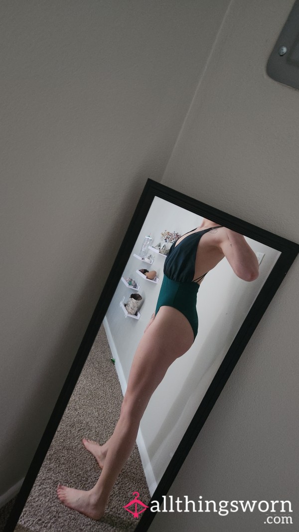 🐉 Emerald Green Satiny Bodysuit 🐉