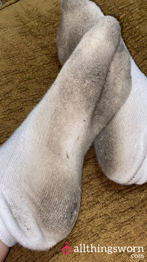 Extra Crusty ,smelly,sweaty White Socks😩😮‍💨