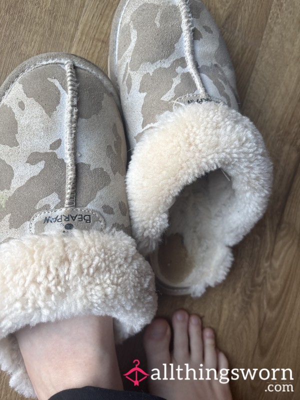 Extra EXTRA Smelly BearPaw Slippers. Sz12